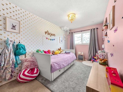 10833 99 Avenue, Grande Cache, AB - Indoor Photo Showing Bedroom