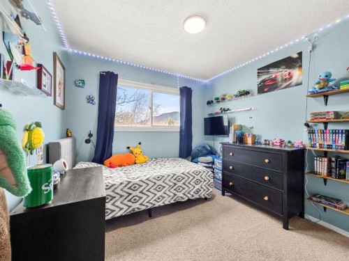 10833 99 Avenue, Grande Cache, AB - Indoor Photo Showing Bedroom