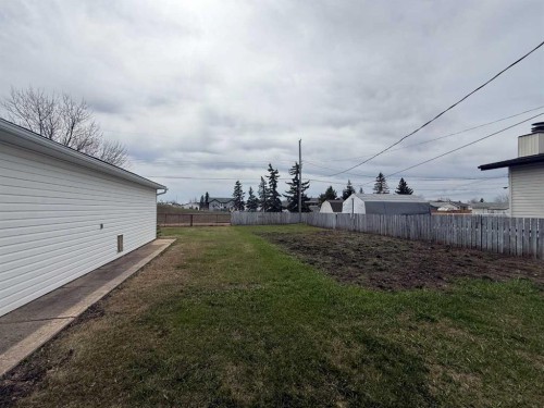 105 4Th, Falher, AB - Outdoor