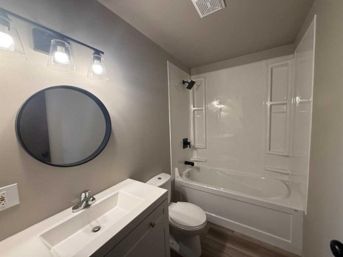 105 4Th, Falher, AB - Indoor Photo Showing Bathroom