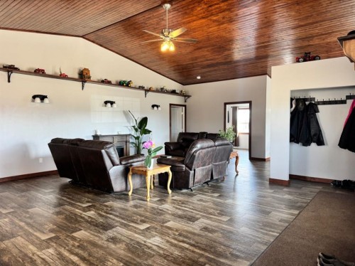 41066 Twp Rd 824, Rural Fairview No. 136, M.D. Of, AB - Indoor