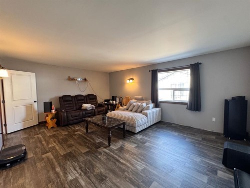 41066 Twp Rd 824, Rural Fairview No. 136, M.D. Of, AB - Indoor Photo Showing Living Room