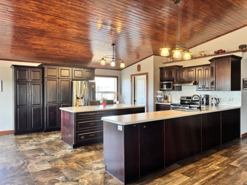 41066 Twp Rd 824, Rural Fairview No. 136, M.D. Of, AB - Indoor Photo Showing Kitchen
