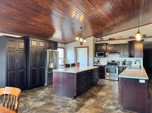 41066 Twp Rd 824, Rural Fairview No. 136, M.D. Of, AB - Indoor Photo Showing Kitchen