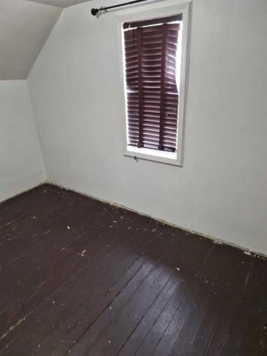 707 3 Avenue, Beaverlodge, AB - Indoor Photo Showing Other Room