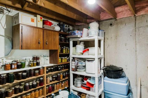 9915 101 Avenue, Clairmont, AB - Indoor