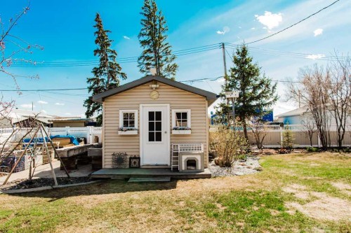 9915 101 Avenue, Clairmont, AB - Outdoor