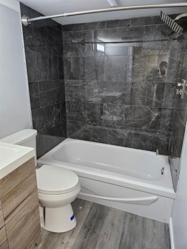 4928 58Th Avenue, High Prairie, AB - Indoor Photo Showing Bathroom