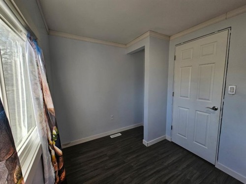 4928 58Th Avenue, High Prairie, AB - Indoor Photo Showing Other Room