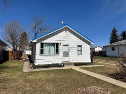 10816 107 Avenue Fairview, AB T0H 1L0
