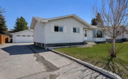 8511 99B Street Grande Prairie, AB T8V 2J3