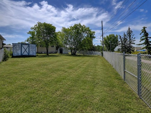 11448 97 Street, Grande Prairie, AB - Outdoor