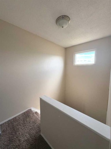 9523 89 Avenue, Peace River, AB - Indoor Photo Showing Other Room