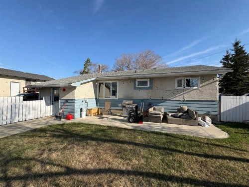 4715 47 Avenue, Grimshaw, AB - Outdoor