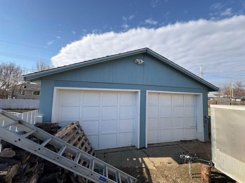 4715 47 Avenue, Grimshaw, AB - Outdoor With Exterior