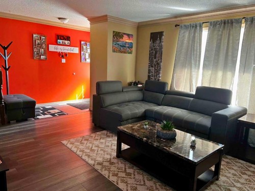5404 46 Street, Valleyview, AB - Indoor Photo Showing Living Room