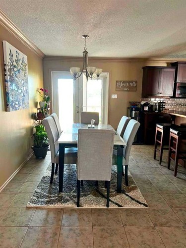 5404 46 Street, Valleyview, AB - Indoor Photo Showing Dining Room