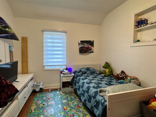 10616 104 Avenue, Fairview, AB - Indoor Photo Showing Bedroom