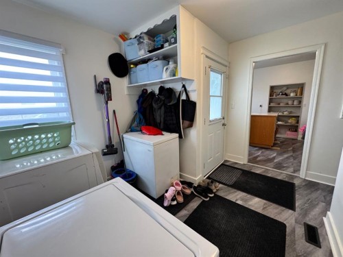 10616 104 Avenue, Fairview, AB - Indoor Photo Showing Laundry Room