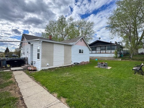 10616 104 Avenue, Fairview, AB - Outdoor