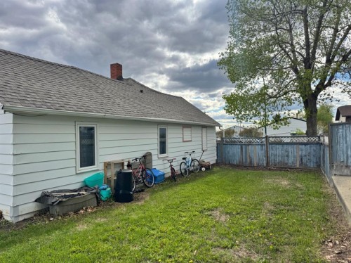 10616 104 Avenue, Fairview, AB - Outdoor