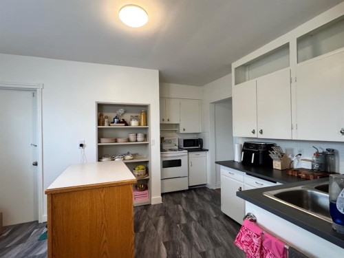10616 104 Avenue, Fairview, AB - Indoor Photo Showing Kitchen