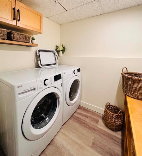 109-160 Moberly Road, Grande Cache, AB - Indoor Photo Showing Laundry Room