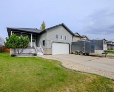 11418 89B Street Grande Prairie, AB T8X 1T9