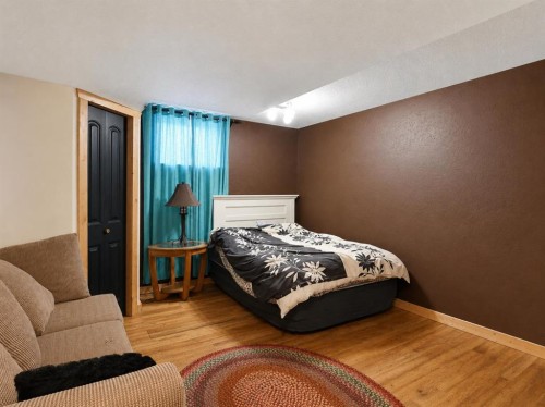 14-71332 Range Road 262, Ridgevalley, AB - Indoor Photo Showing Bedroom