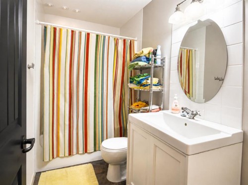 14-71332 Range Road 262, Ridgevalley, AB - Indoor Photo Showing Bathroom