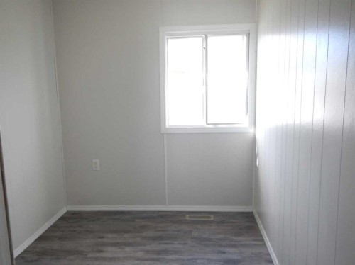 10829 106 Avenue, Fairview, AB - Indoor Photo Showing Other Room