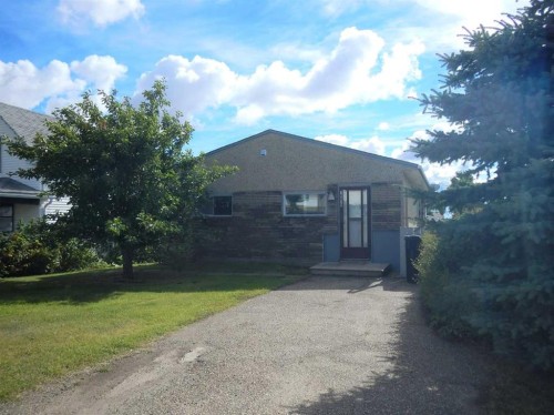 10829 106 Avenue, Fairview, AB - Outdoor