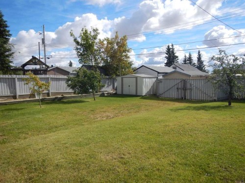 10829 106 Avenue, Fairview, AB - Outdoor