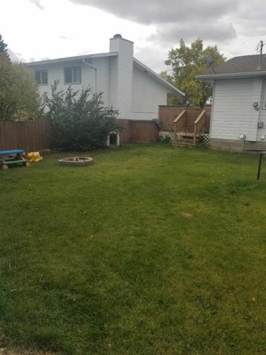 4904 52 St, Grimshaw, AB - Outdoor