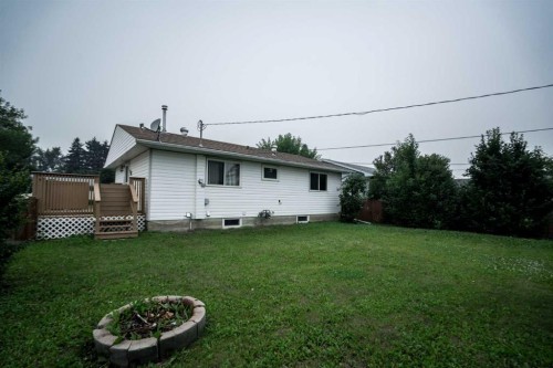 4904 52 St, Grimshaw, AB - Outdoor