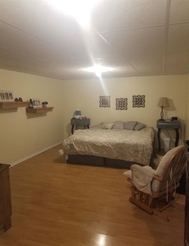 4904 52 St, Grimshaw, AB - Indoor Photo Showing Bedroom