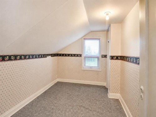 26070 Twp Rd 714, Ridgevalley, AB - Indoor Photo Showing Other Room