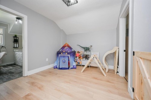 31050 43 Highway, Bezanson, AB - Indoor