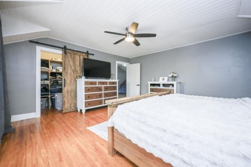 31050 43 Highway, Bezanson, AB - Indoor Photo Showing Bedroom