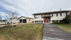 9707 103 Street  Nampa, AB T0H 2R0