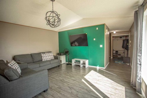 11 Deer Ridge Drive, High Level, AB - Indoor Photo Showing Living Room