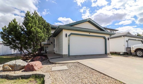 11329 92B Street  Grande Prairie, AB T8V 7E9