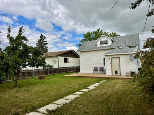 11205 103 Avenue, Fairview, AB - Outdoor