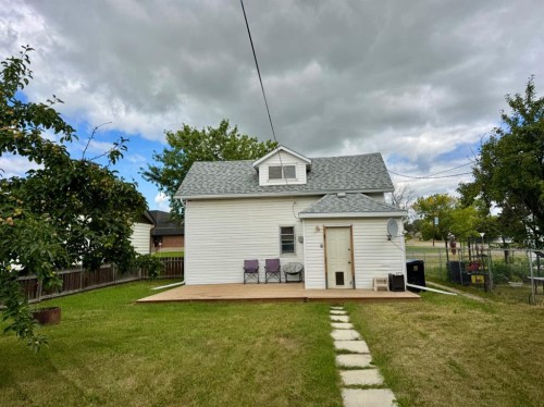 11205 103 Avenue, Fairview, AB - Outdoor
