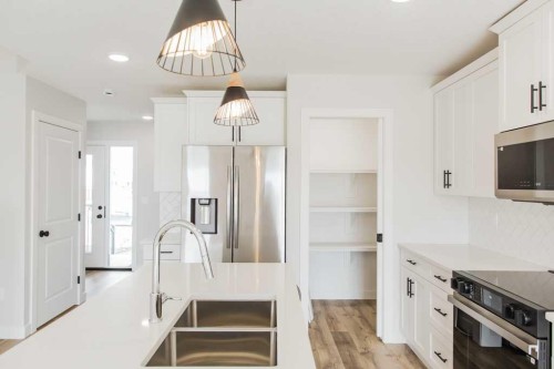 9522 114 Avenue, Clairmont, AB - Indoor Photo Showing Kitchen With Upgraded Kitchen