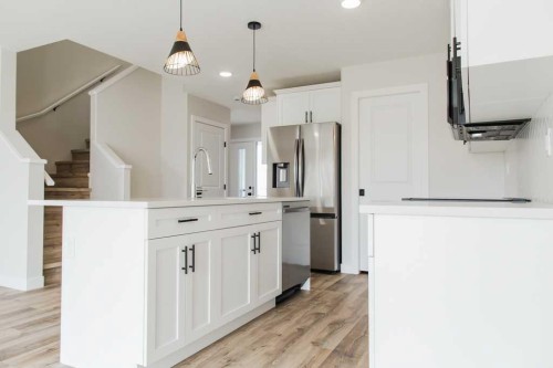 9522 114 Avenue, Clairmont, AB - Indoor Photo Showing Kitchen With Stainless Steel Kitchen