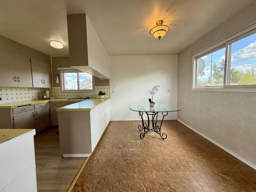 4643 52 Street, Rycroft, AB - Indoor Photo Showing Kitchen