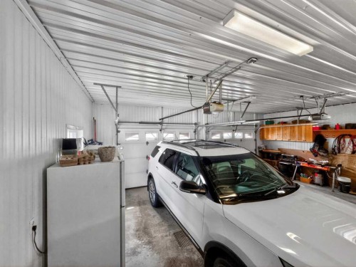 10202 Homestead Way, La Crete, AB - Indoor Photo Showing Garage