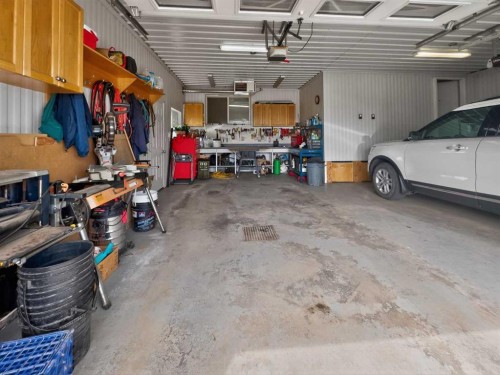 10202 Homestead Way, La Crete, AB - Indoor Photo Showing Garage