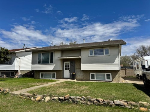 10317 117 Street  Fairview, AB T0H 1L0